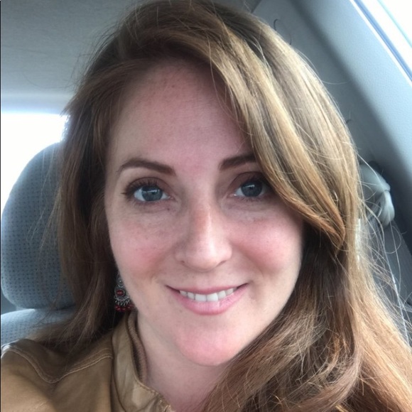 Meet your Posher, Felicia - Picture 1 of 1